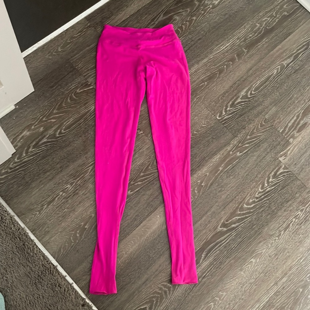 Beyond Yoga Hot pink yoga pants